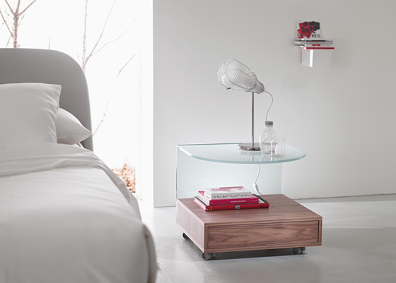 Rollo-glass-side-tables