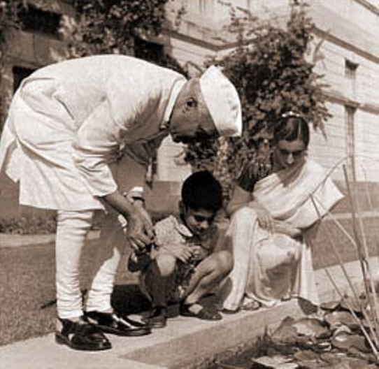 Indira Gandhi - Very Rare Photos (9)