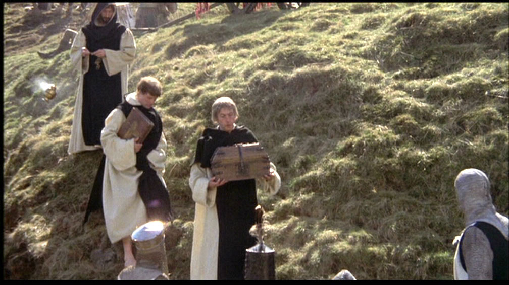 The-Holy-Hand-Grenade-monty-python-and-the-holy-grail-5