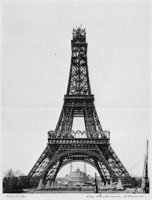 Eiffel-Tower-8-520x682