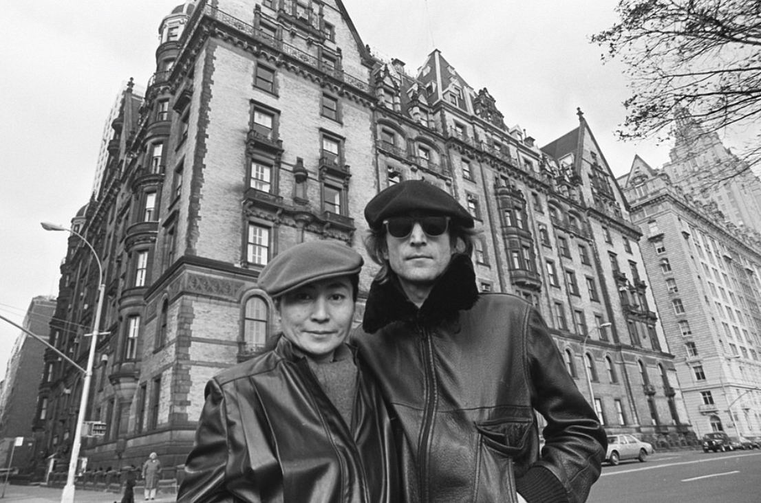 Lennons outside the Dakota