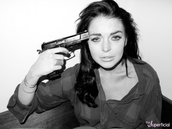 lindsay-lohan-gun-terry-richardson-