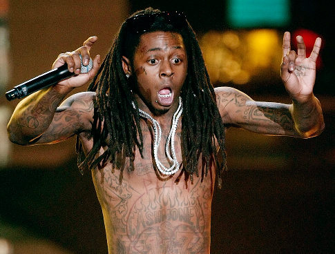 alg lil wayne performs