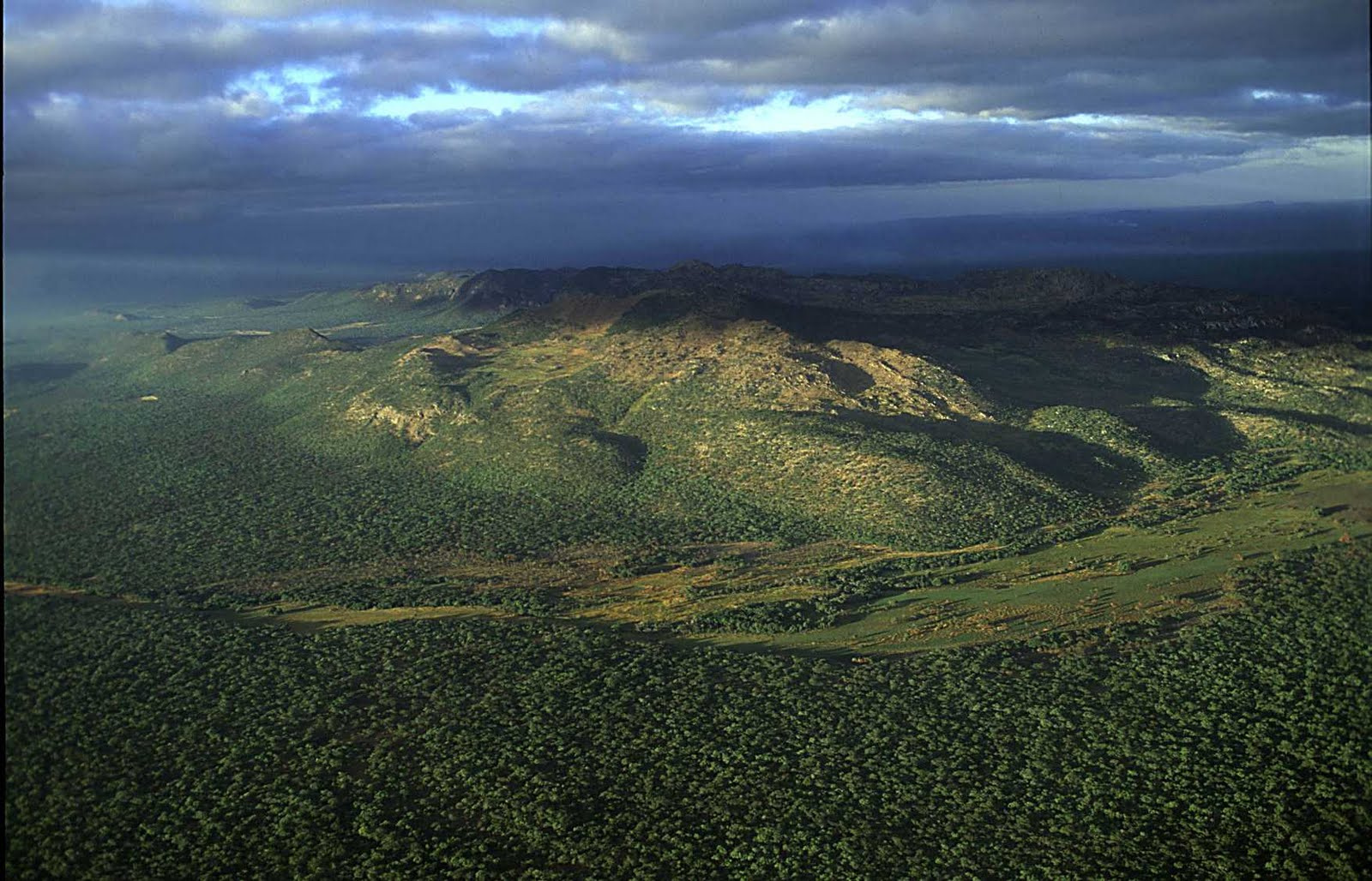 Lavushi Manda Nat Park small