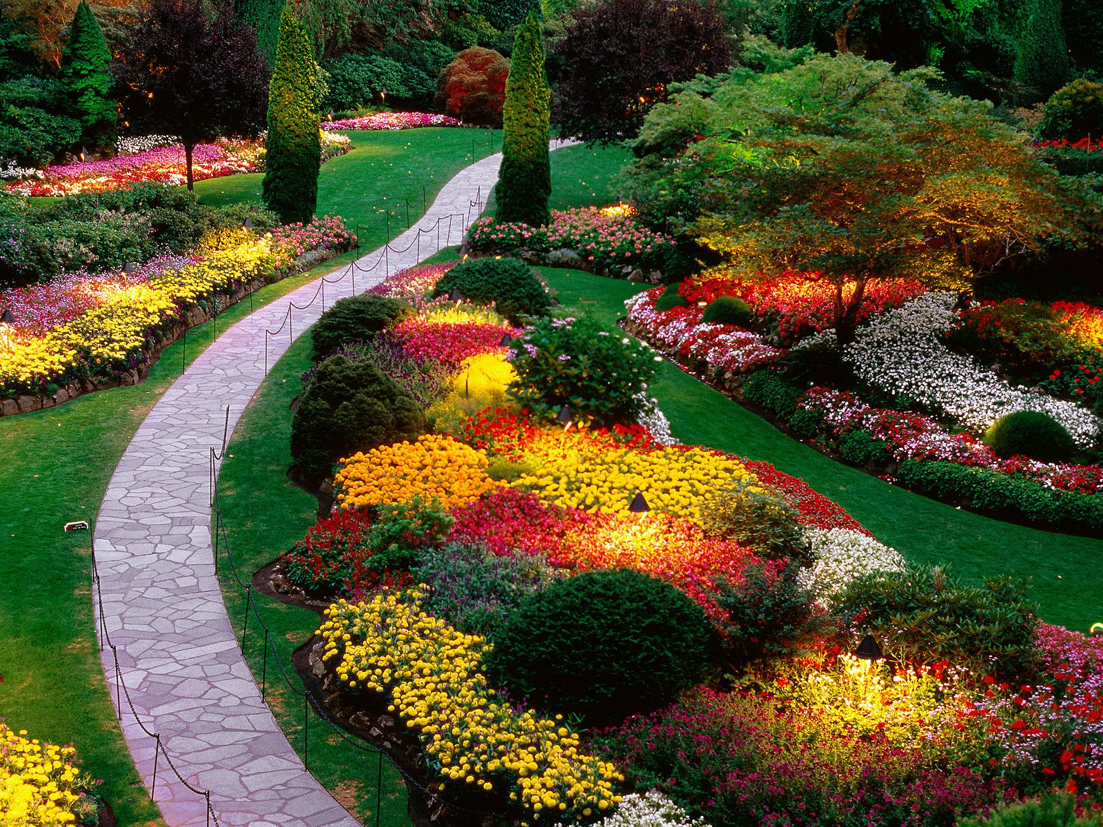 sunken garden butchart gardens saanich peninsula british columbi