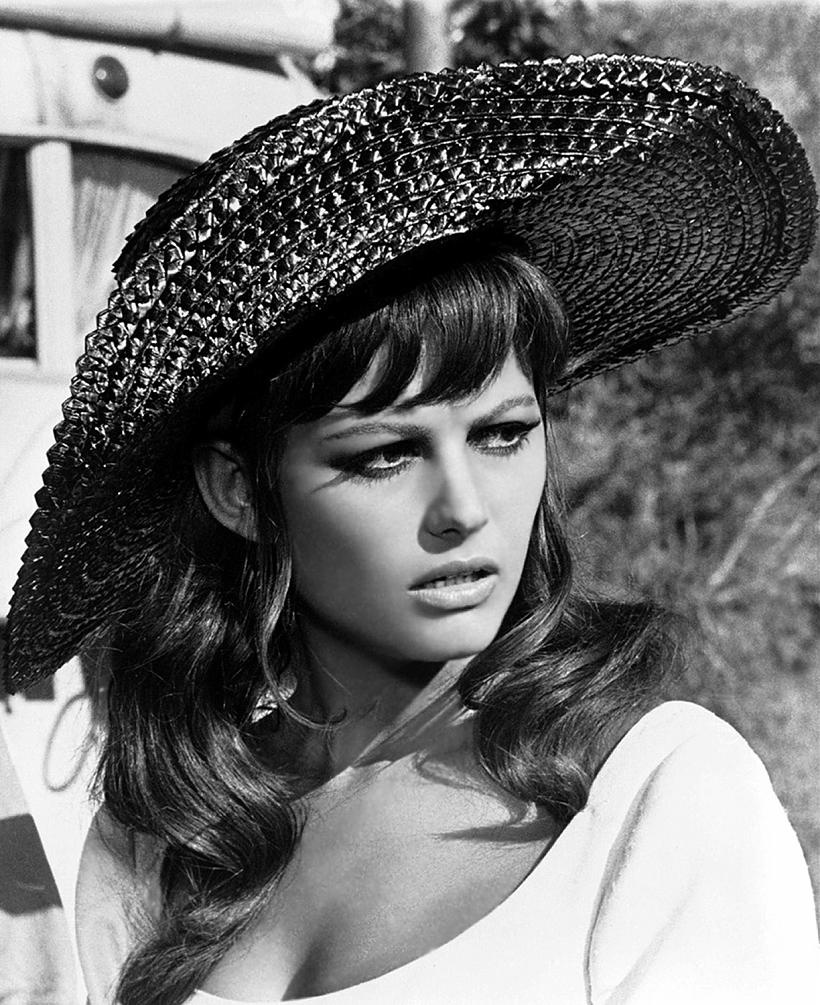 CLAUDIA CARDINALE