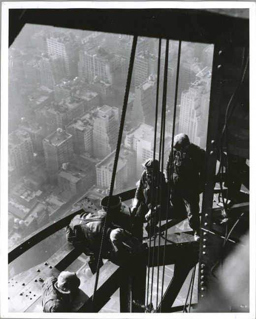 Workers-on-Empire-State-building-1931-2-520x647