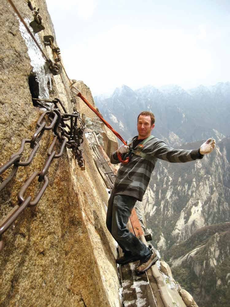 Mount-Huashan-hiking