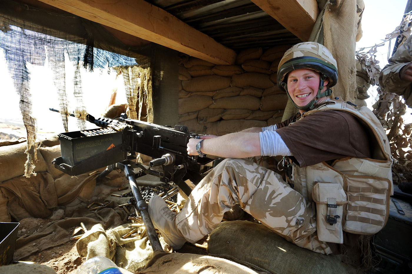 prince-harry-army-fatigues-