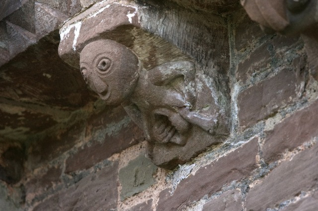 9173-kilpeck-church-corbel-28-sheela-na-gig