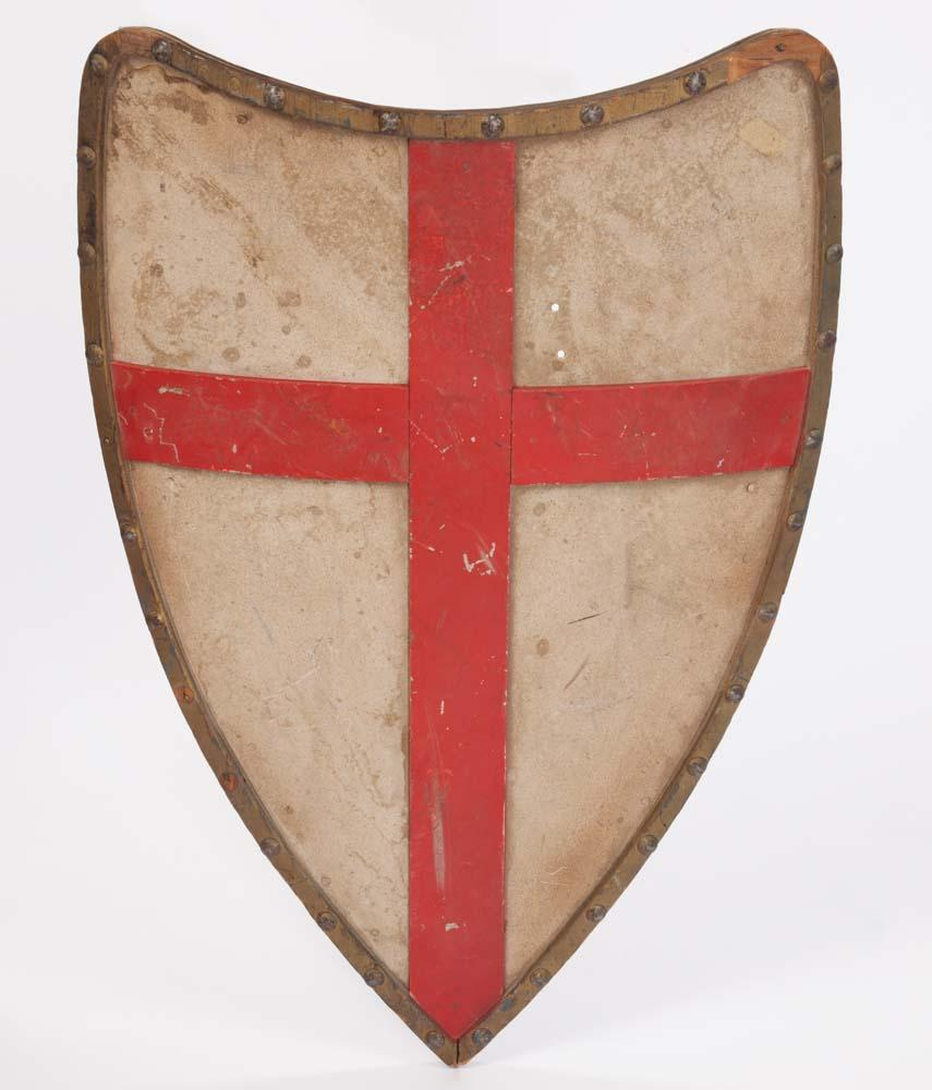 Shield knight. Тарч шотландский щит. Средневековый щит. Рыцарский щит. Щиты средневековья.