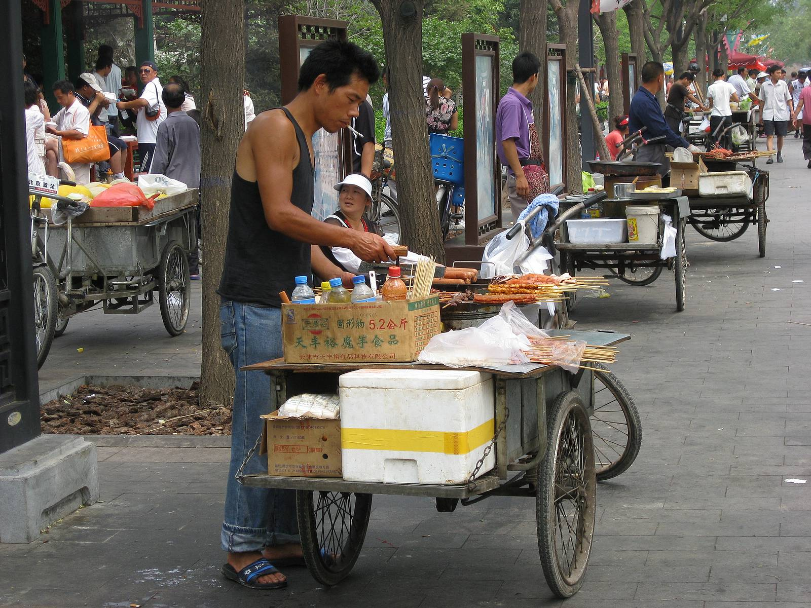 Chinese-cooker-street