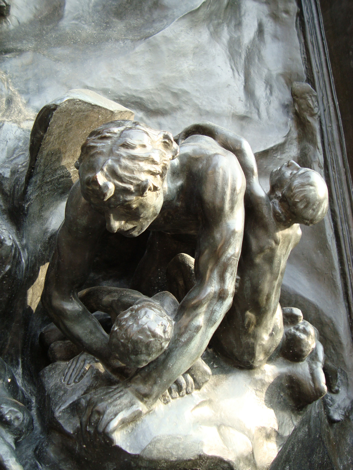Auguste-Rodin-The-Gates-of-Hell-detal-Ugolino-at-the-Musee-Rodi