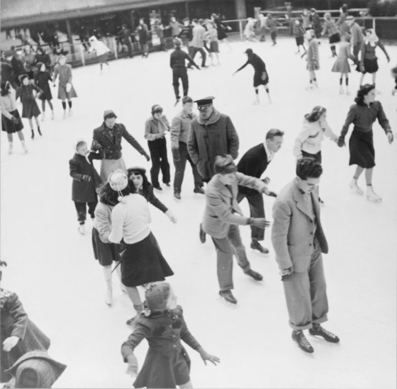 Ice-Skating-in-Rockefeller-Center-1941-rs