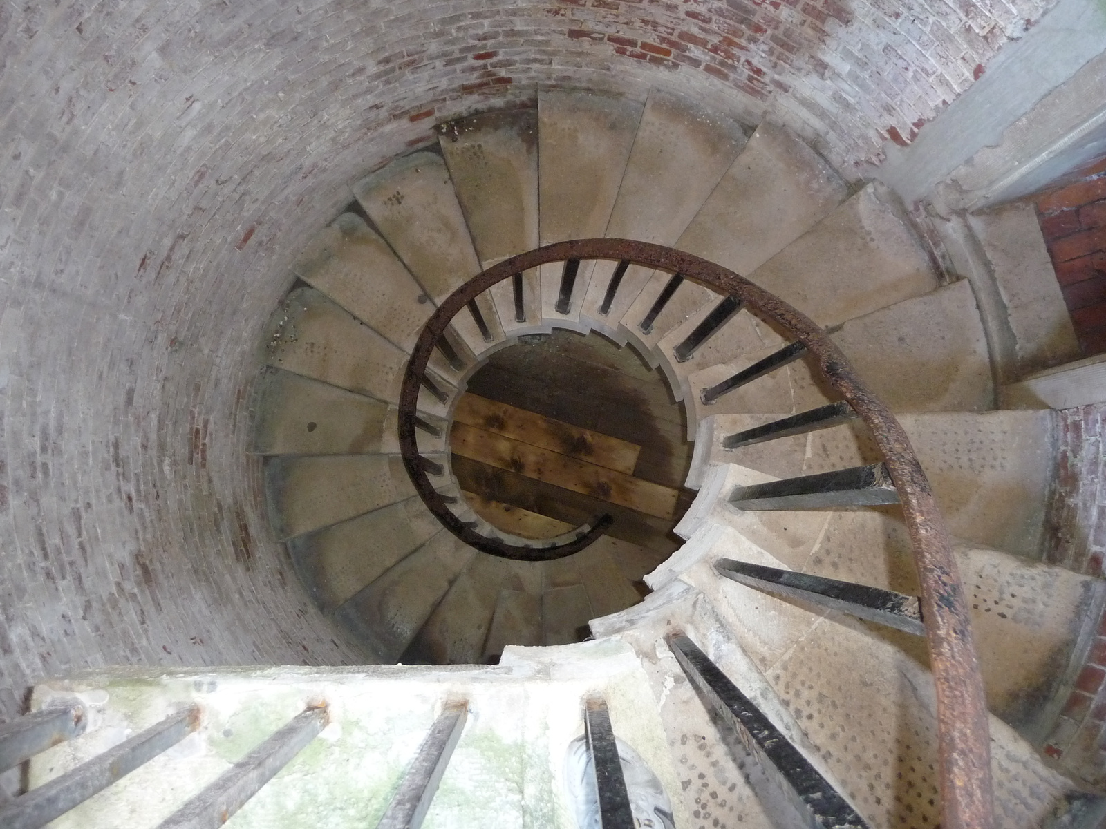 Hurst Castle , Spiral Stairs