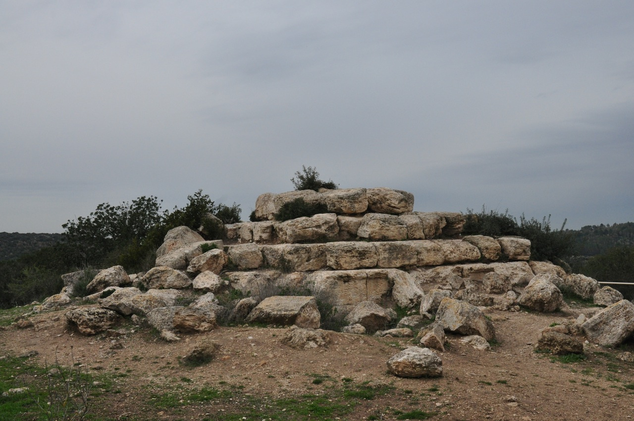 temetkezési hely, hirbet-midras-pyramid