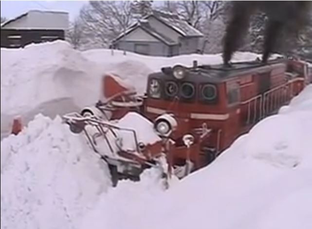 DD14 hóeltakarító mozdony