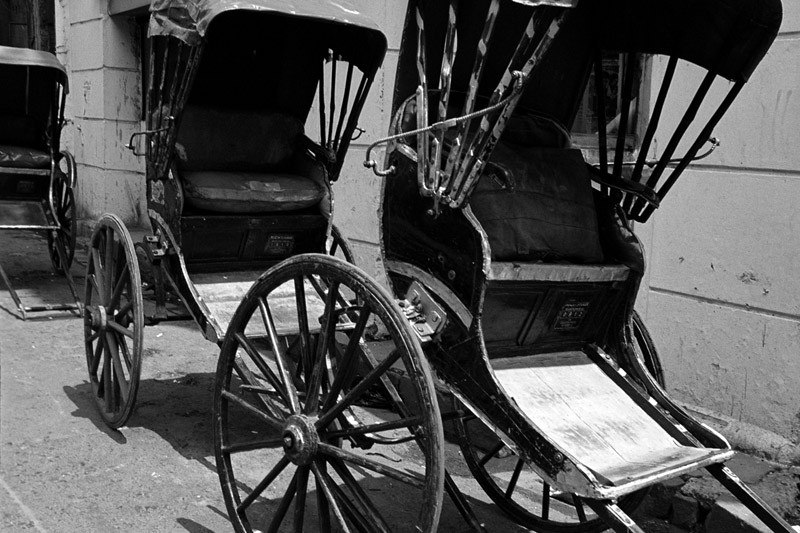 kolkata rickshaws bw