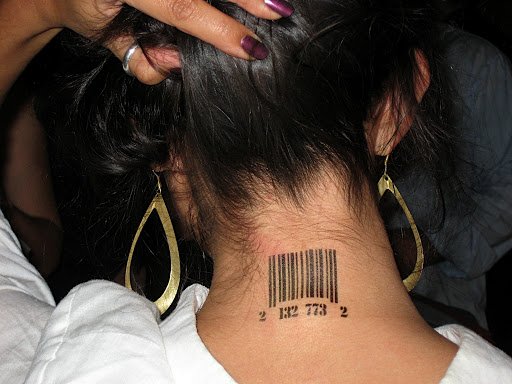 Vonalkód tetoválás barcode tattoo