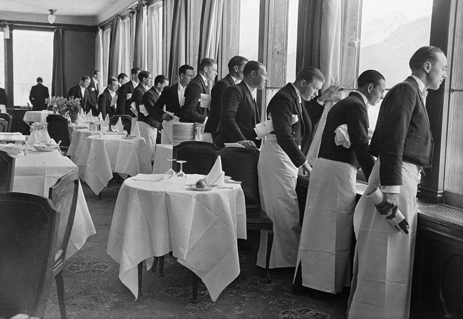 Alfred Eisenstaedt Pincérek nézik Sonya Henie St . Moritz 1932