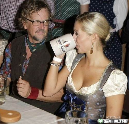 oktoberfest-girls-9