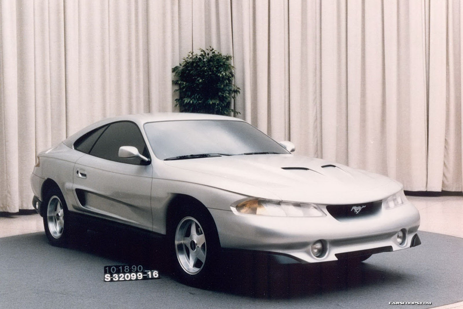 Ford-Mustang-Mk4-33[2]