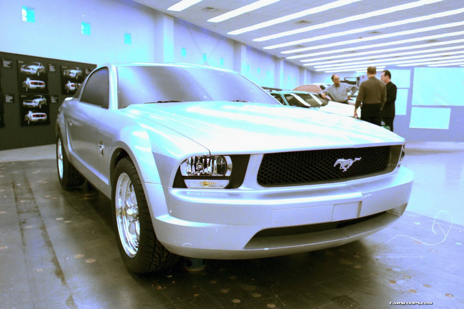 Ford-Mustang-Mk5-S197-30[2]