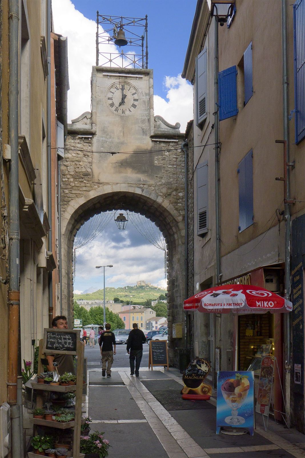 Porte de Saignon, Apt II