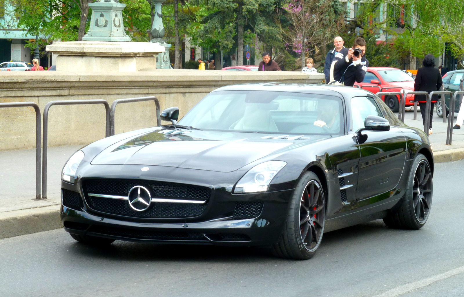 Mercedes-Benz SLS AMG