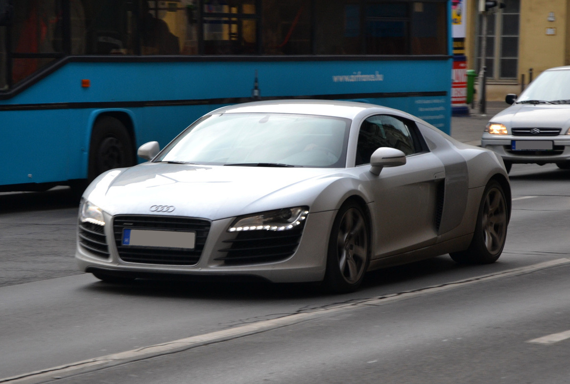 Audi R8