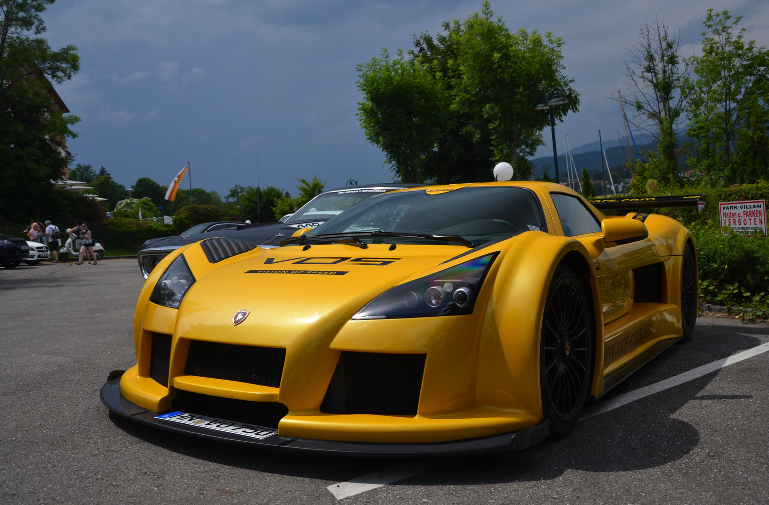 Gumpert Apollo