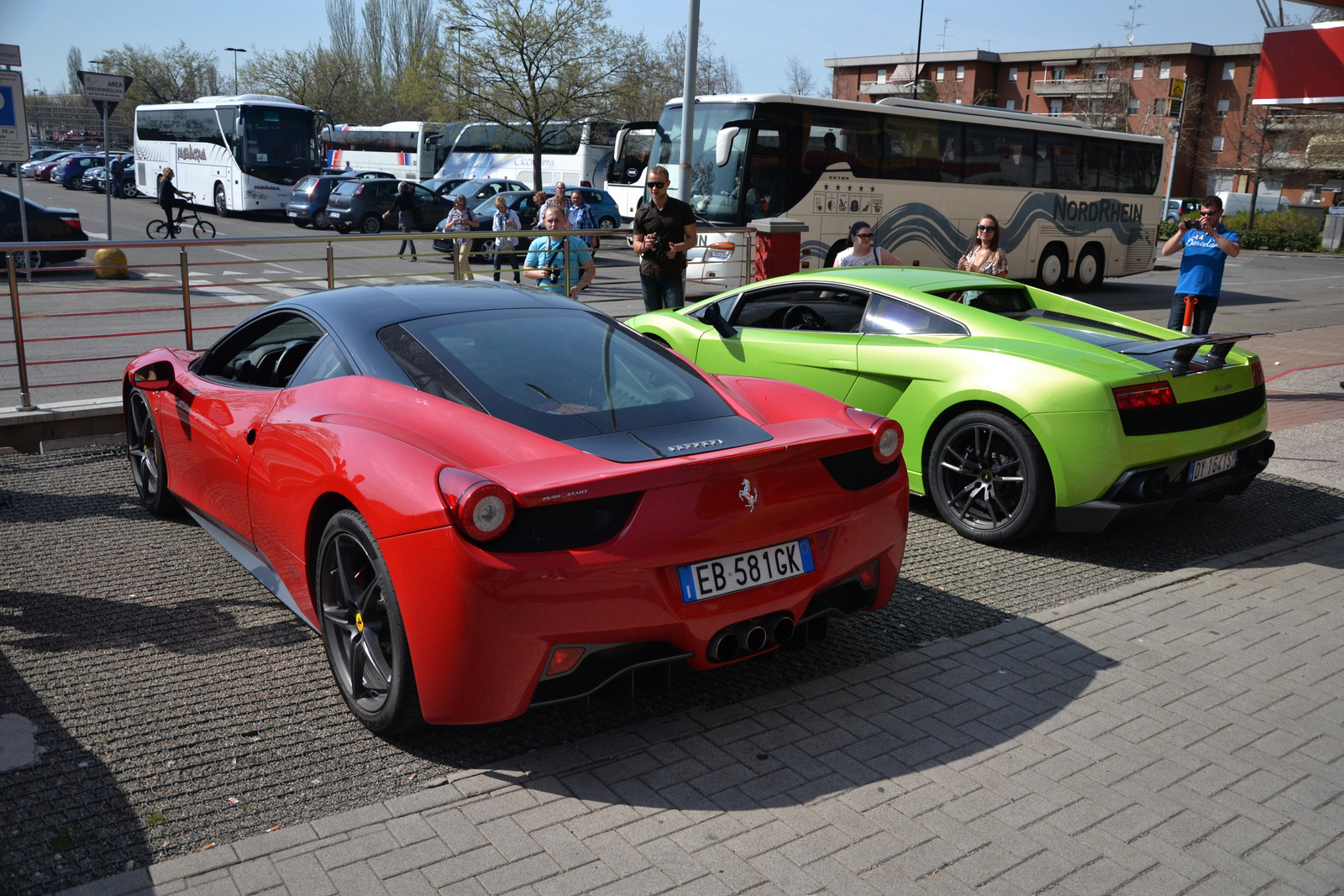 458 Italia - Gallardo LP570-4 Superleggera