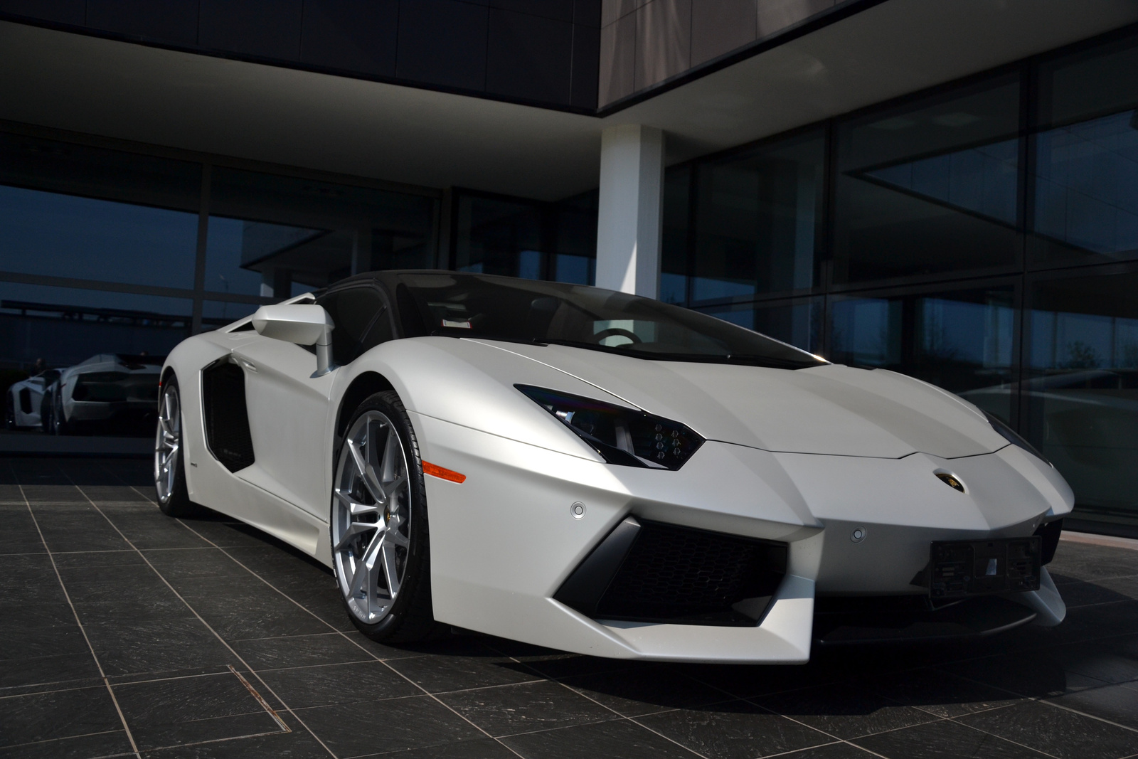 Lamborghini Aventador LP700-4 Roadster