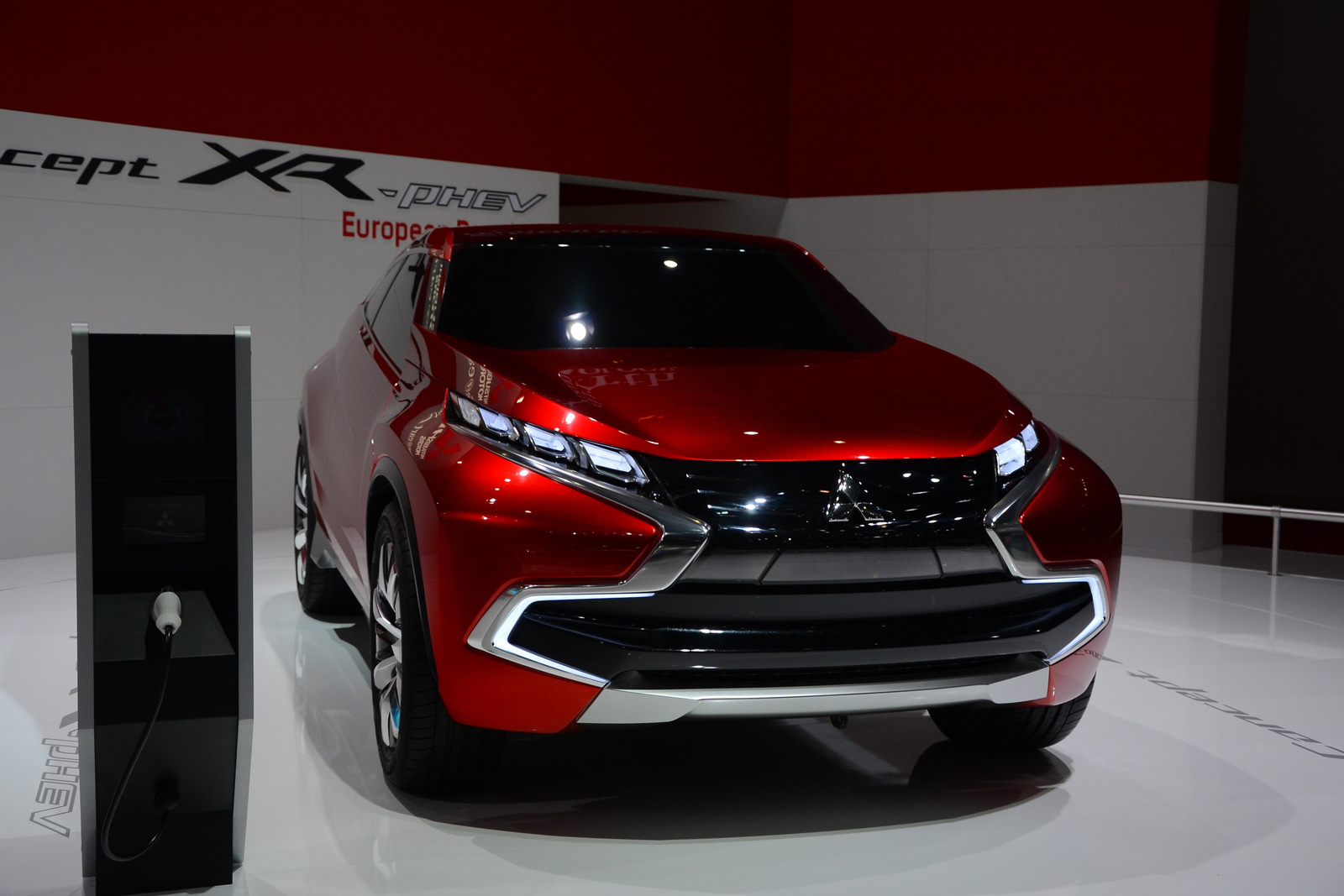 Mitsubishi XR-PHEV Concept