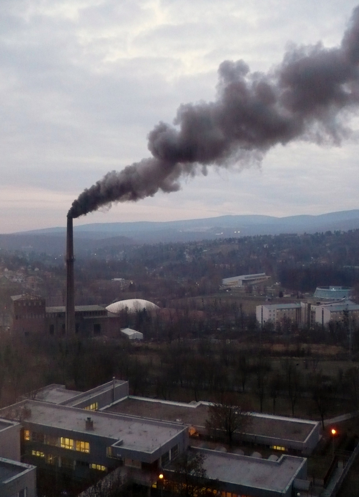 Így füstölt az egyetemi fűtőmű 004