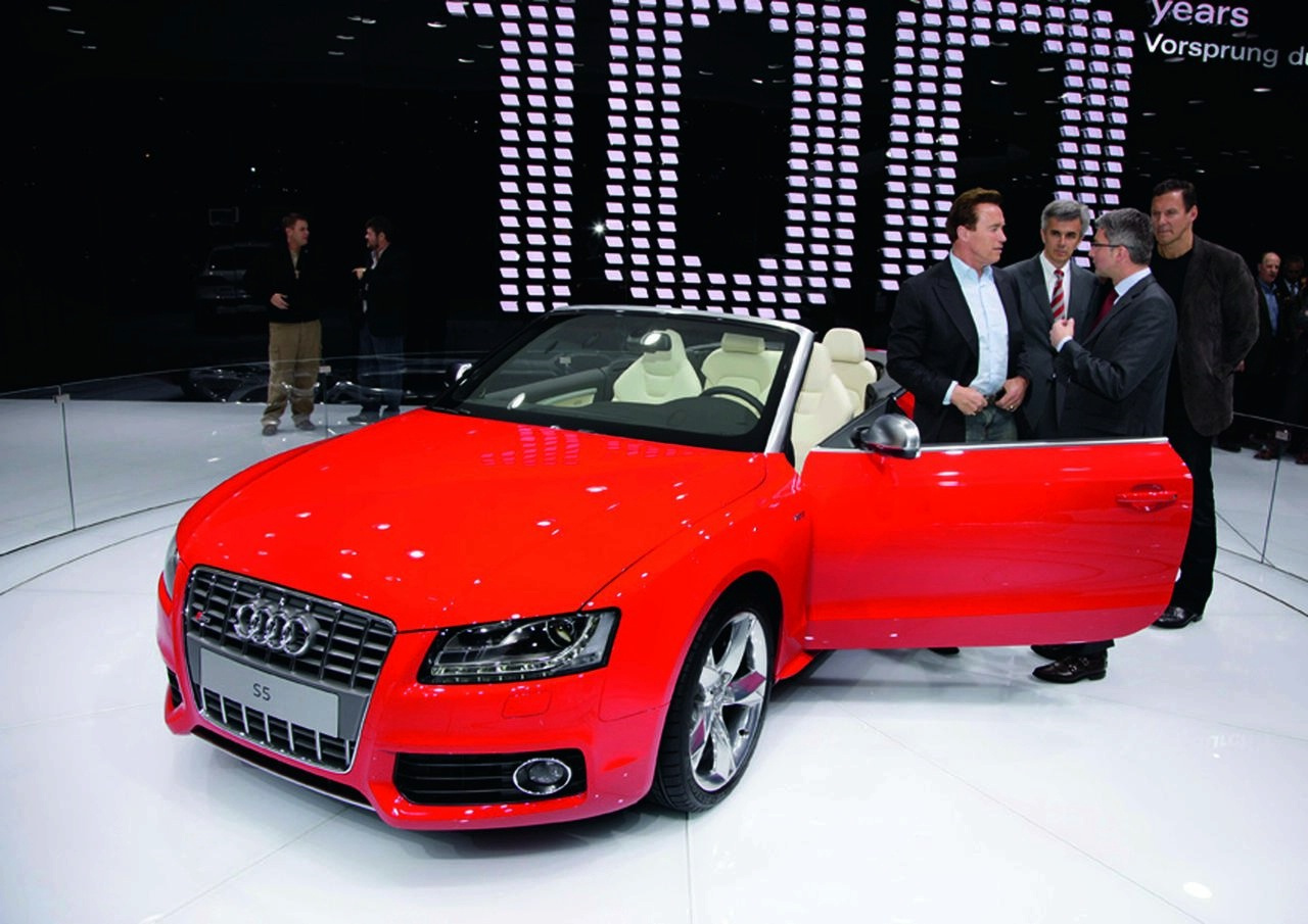 arnold-schwarzenegger-visits-audi-booth-at-geneva-motor-show 6