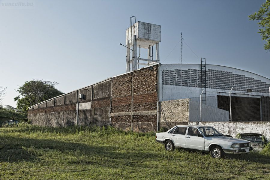 VW raktár Paraguay
