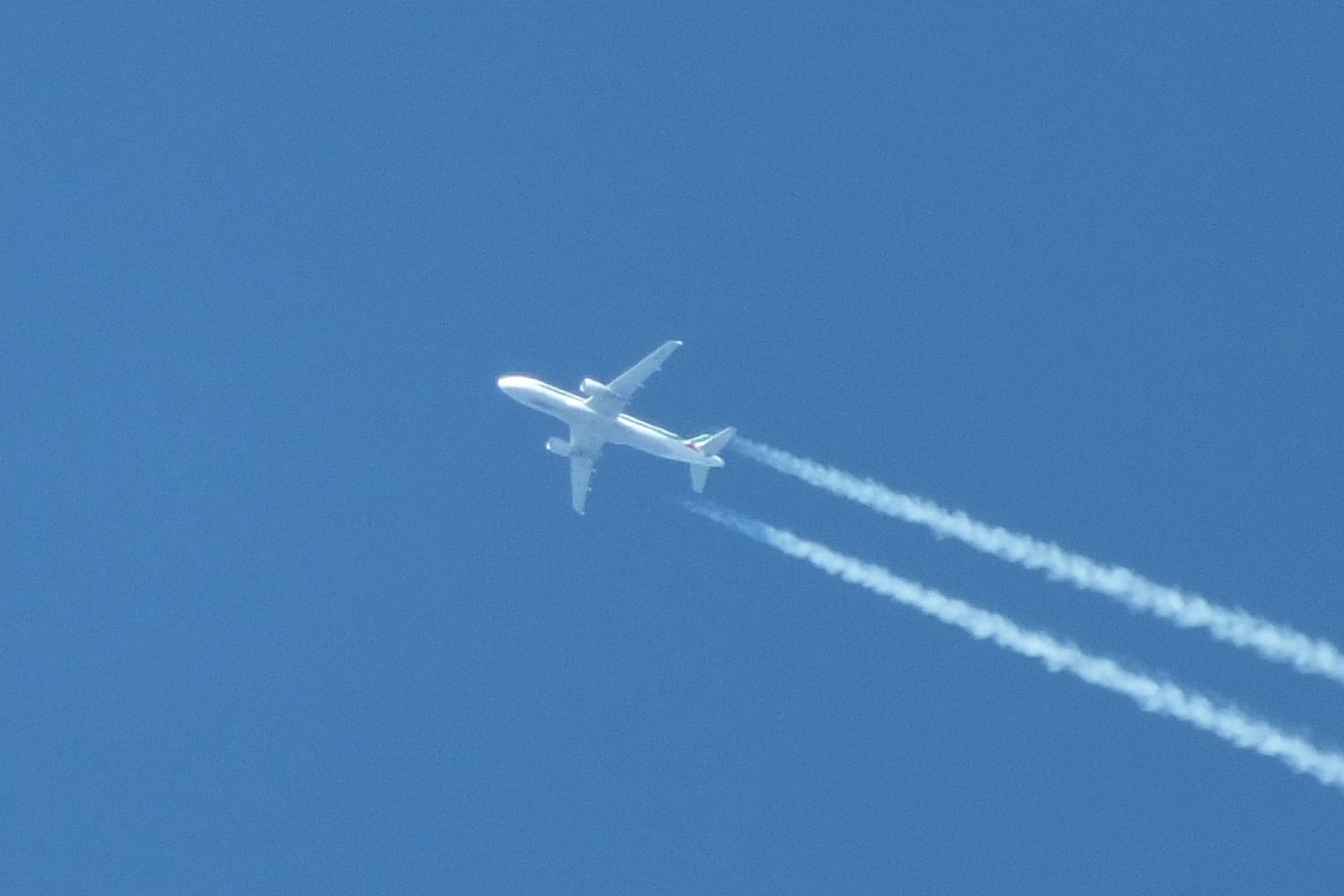 Airbus A320-216 EI-DTI