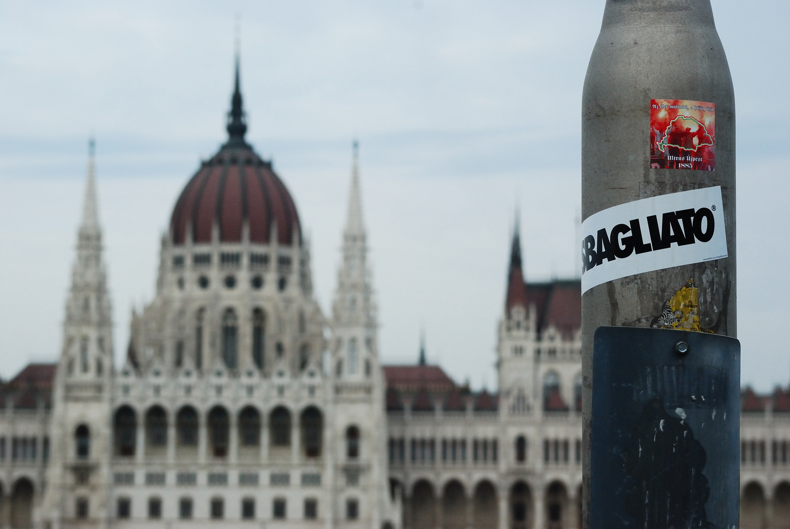 Önkifejezés # SBAGLIATO, Ungheria