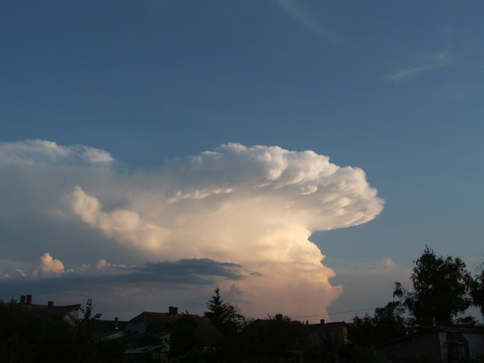 Cumulonimbus incus