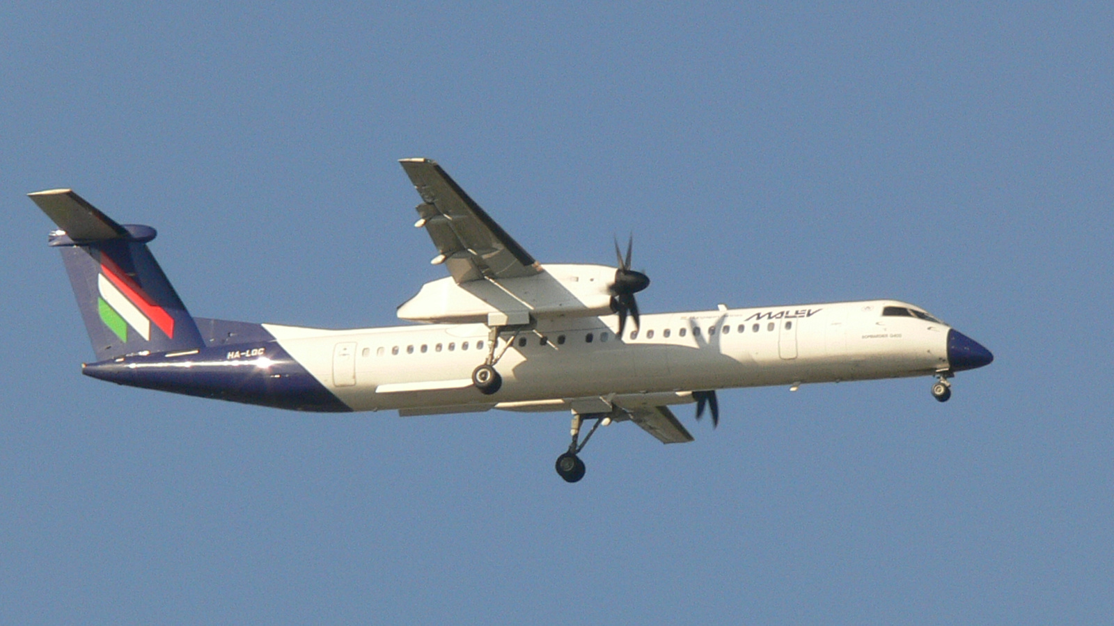 HA-LQG (DHC-8-402Q Dash)