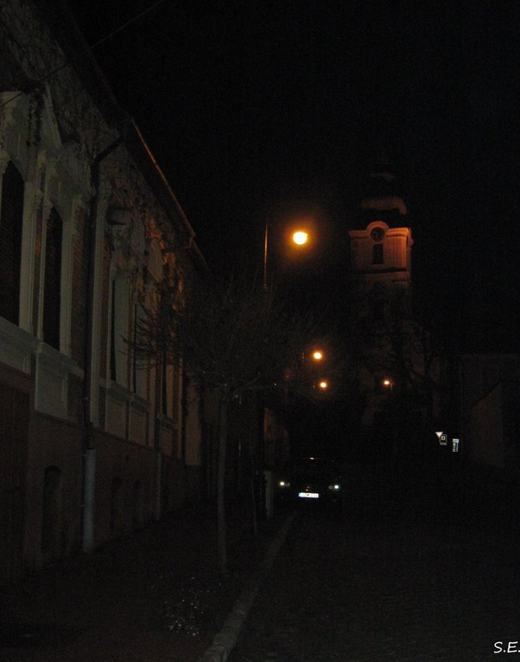 Öreg templom este
