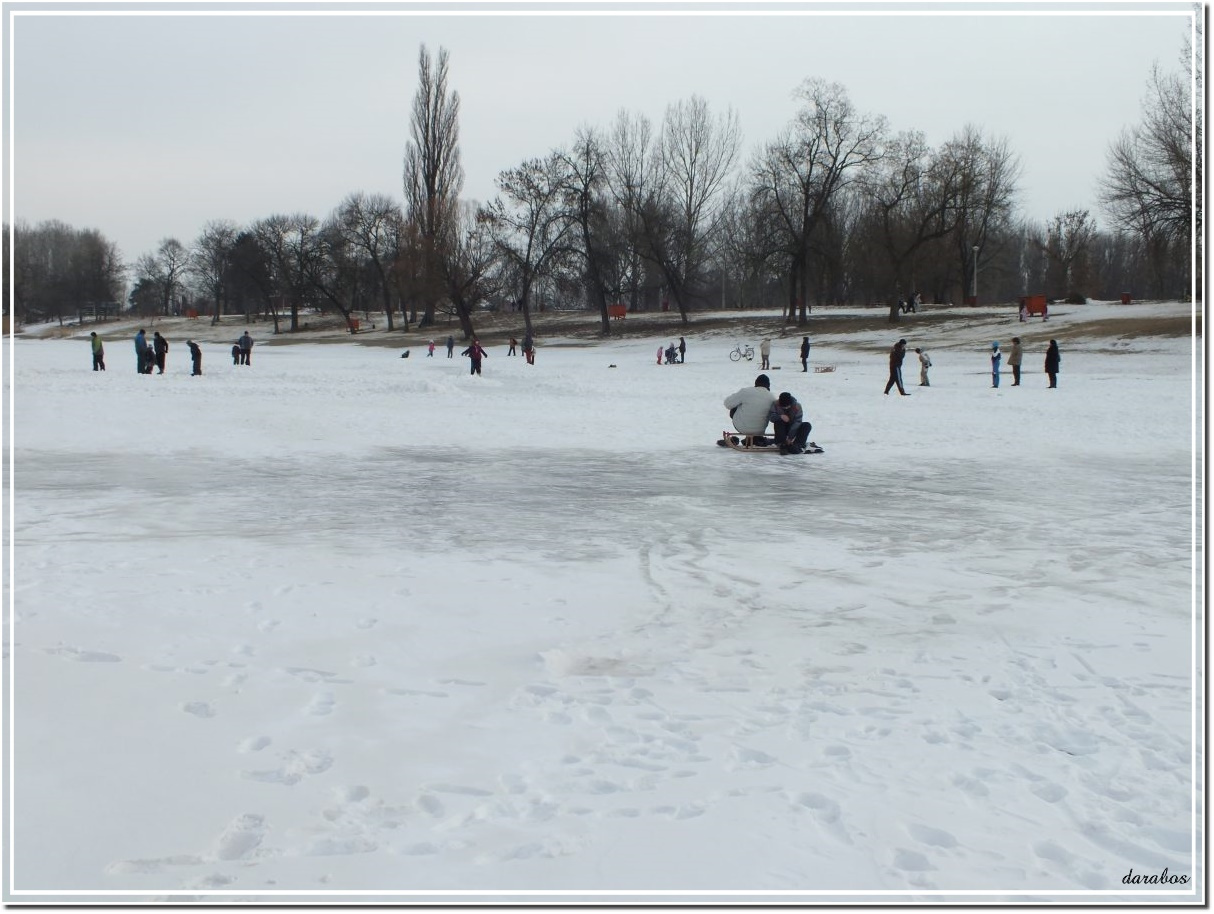 A szabadstrand jegén Füreden