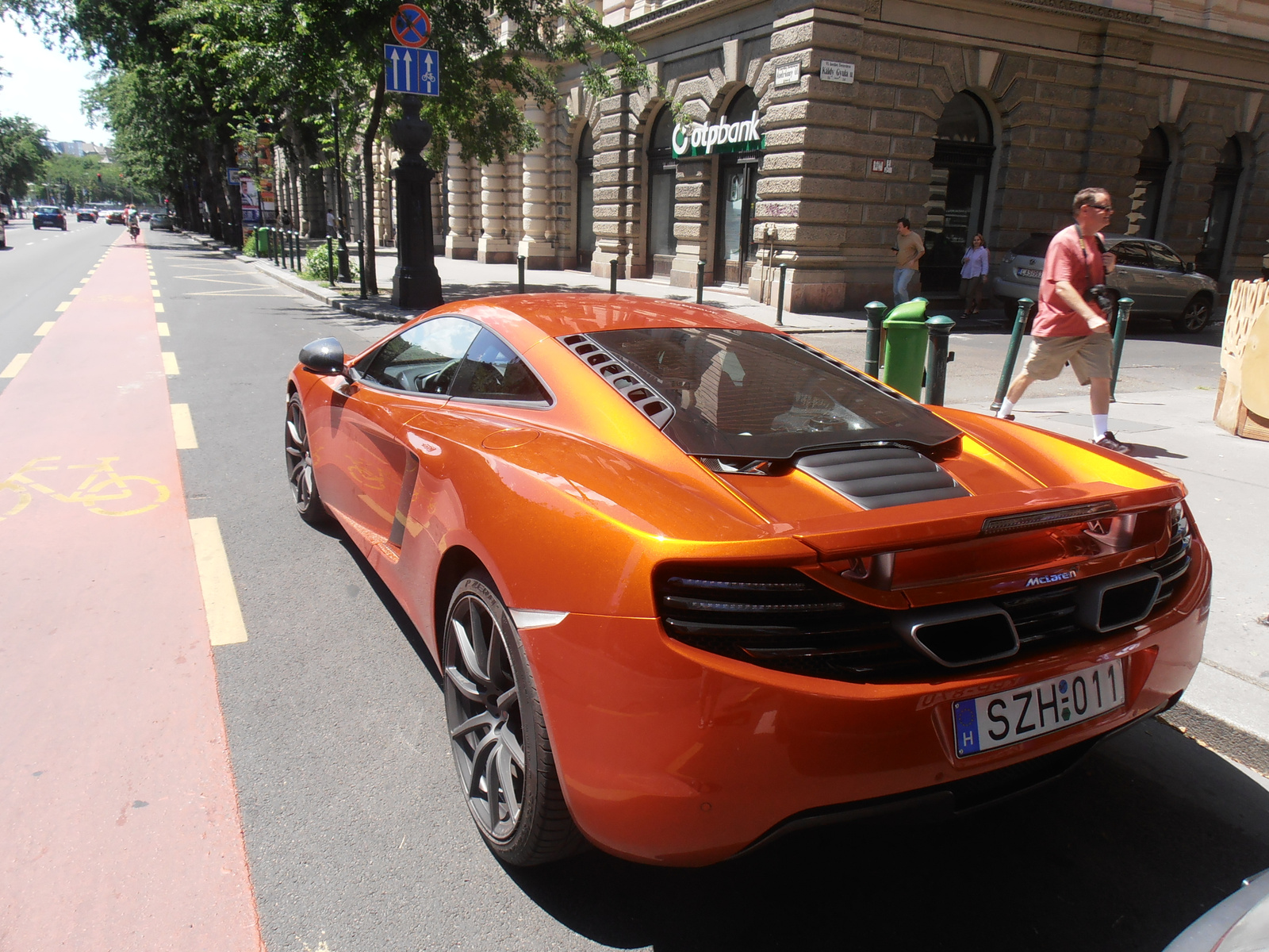 Mclaren MP4-12C