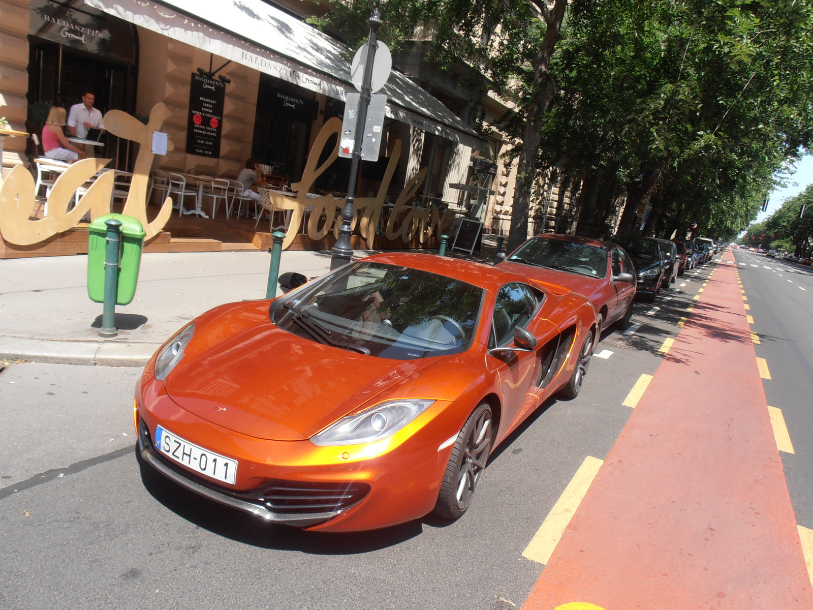 Mclaren MP4-12C