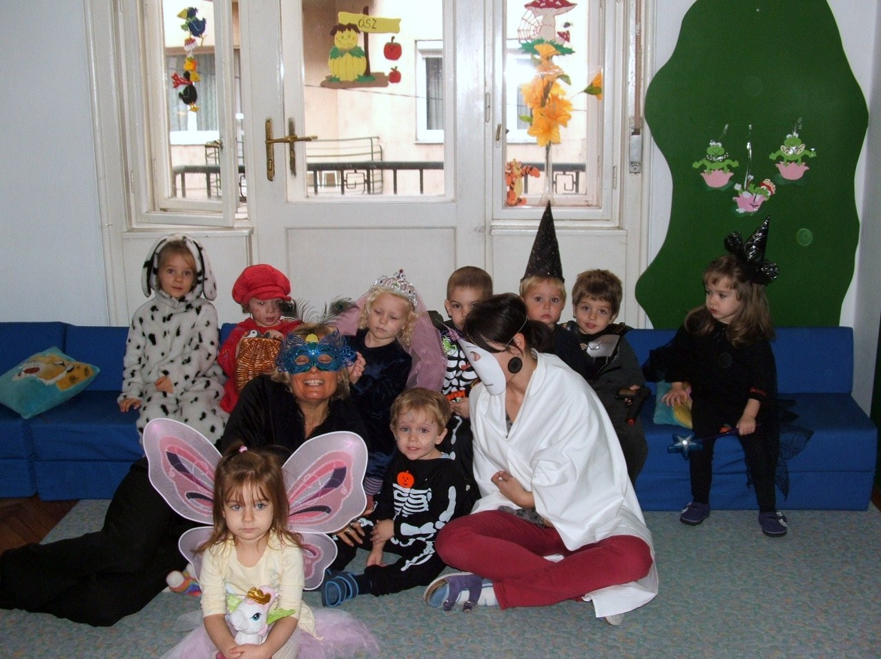 2011 halloween party 009