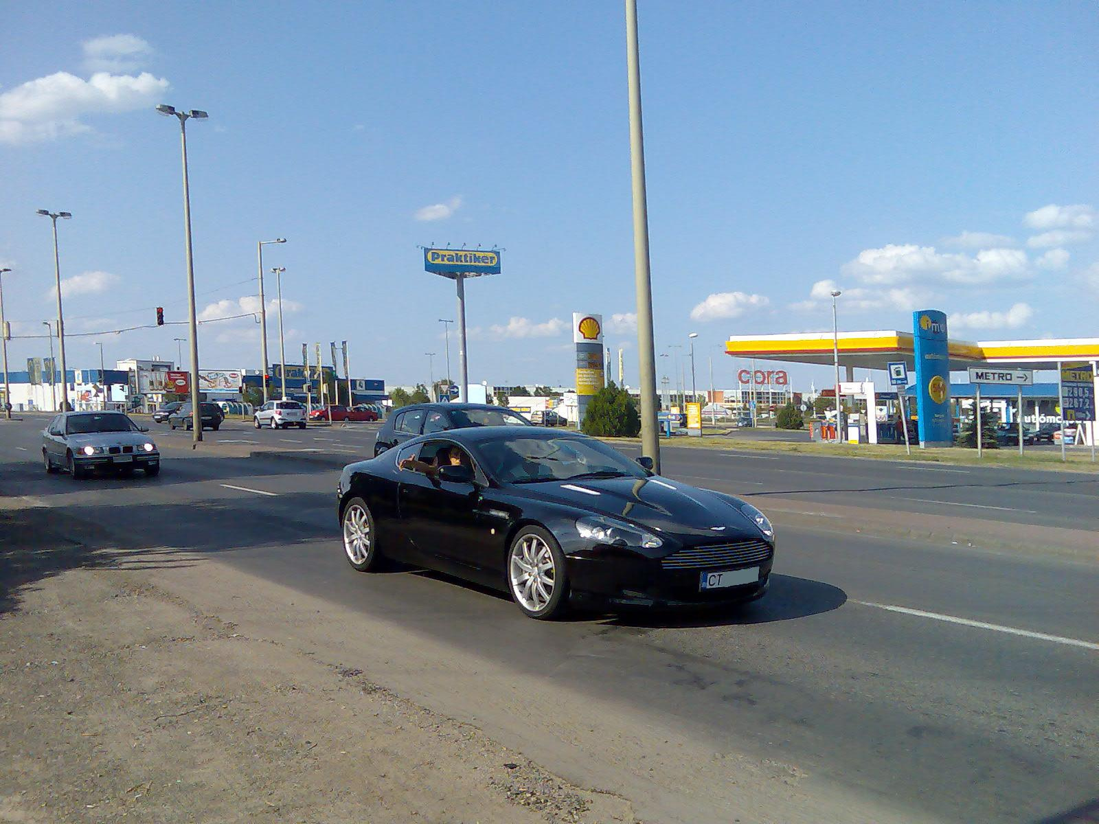 Aston Martin DB9