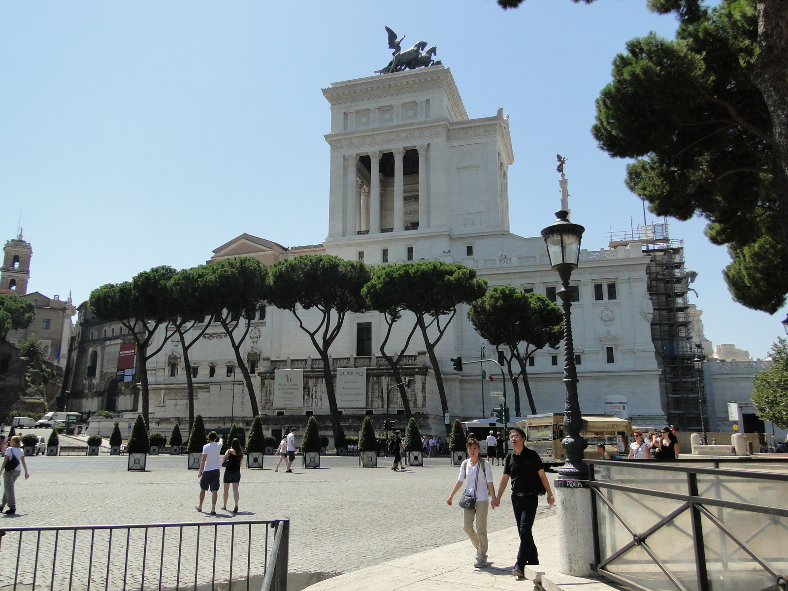 Róma, II. Emanuel Monument