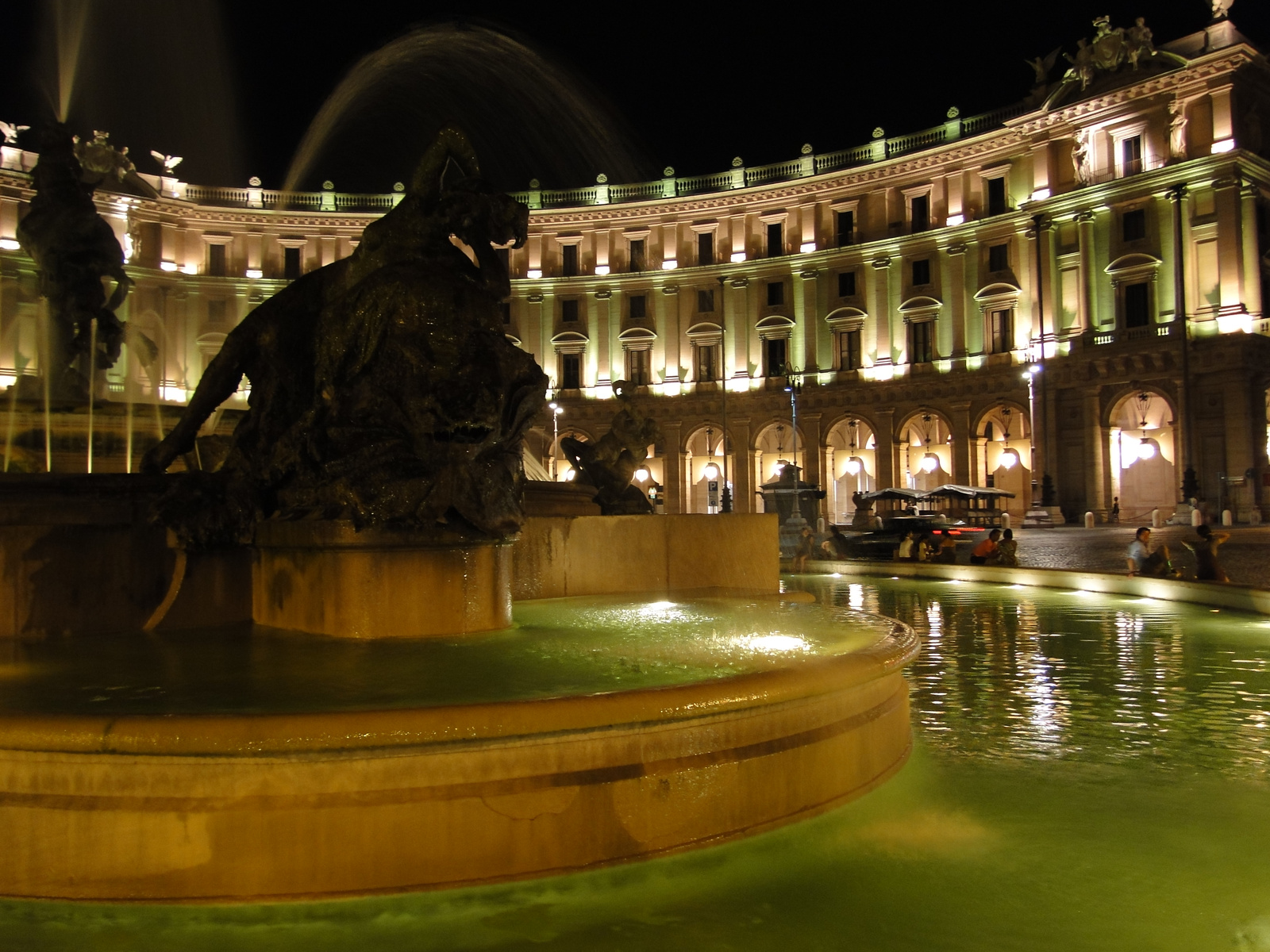 Róma by night, Piazza Republica