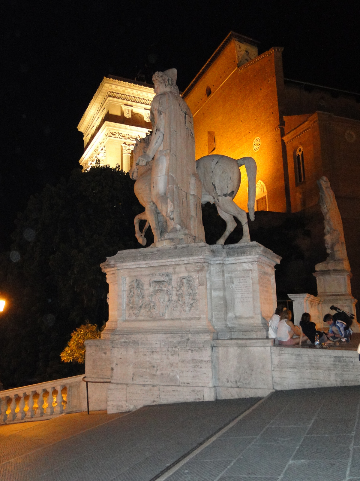 Róma by night